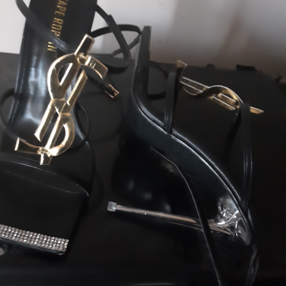 Woman black heels